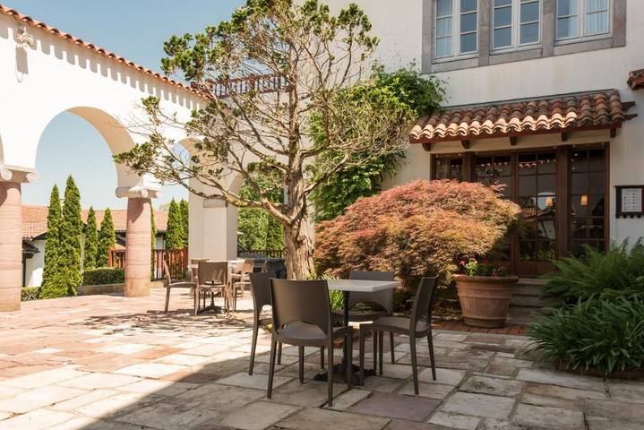 Parc de vacances pour 3 personnes, avec piscine et jardin, adapté aux familles dans le Sud de la France - 3