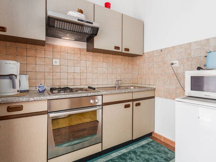 Ferienwohnung für 5 Personen, mit Balkon und Garten in Kosinozici - 4