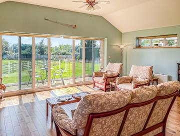 Glamping for 4 People in Buckenham, Norfolk, Photo 2