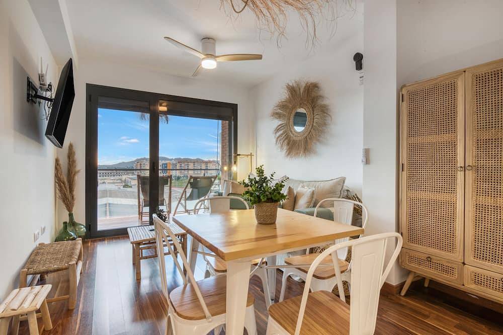 Entire apartment, Apartment 'Ximoapartments' with Wi-Fi and Air Conditioning in Oliva Old Town, Oliva