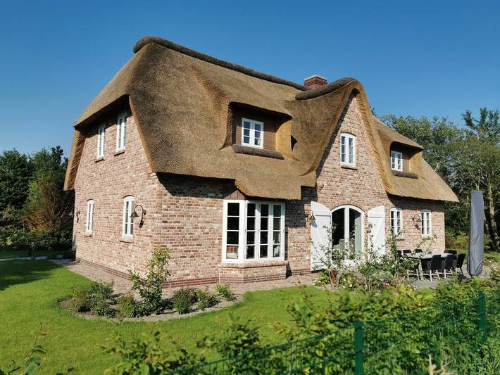 Ferienhaus für 8 Personen, mit Sauna und Terrasse sowie Garten - 1