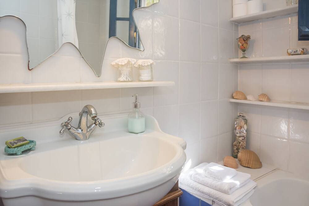 Bohemian country house for 4 persons in Xirosterni, Vámos