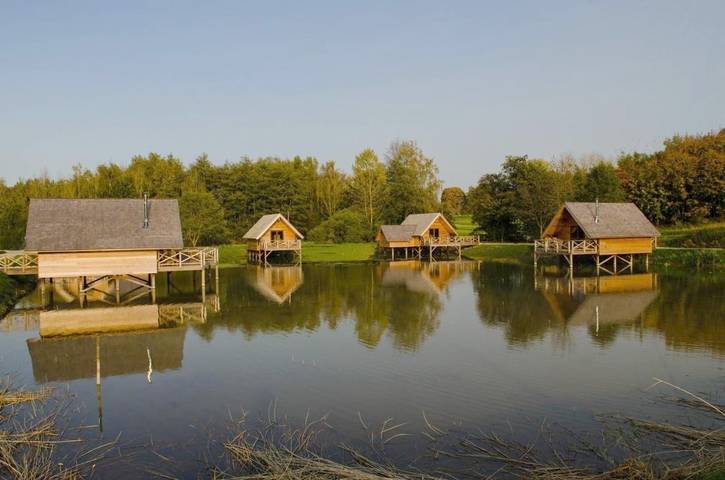 Gîte pour 2 personnes, avec terrasse ainsi que jardin et vue sur le lac à Mettet - 3