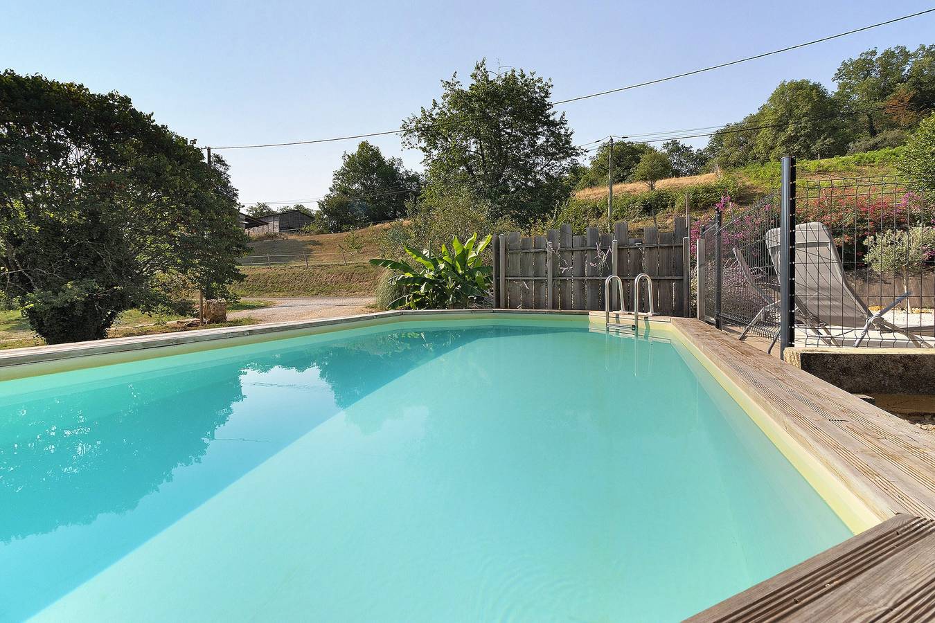 Vakantiehuis 'Maison De Vacances L Etable' met privézwembad, wifi en airco in Coly-Saint-Amand, Périgord Noir