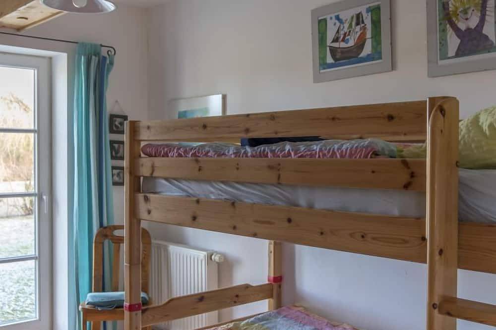 Ganze Wohnung, Ferien unter dem Reetdach auf Rügen - Wohnung 2 in Altenkirchen, Rügen