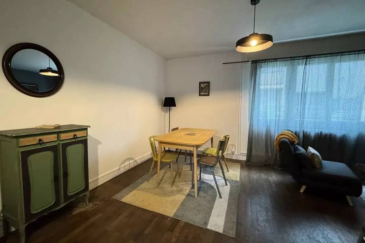 Gîte pour 4 personnes dans Eglise Saint Michel de Vaucelles (Caen)