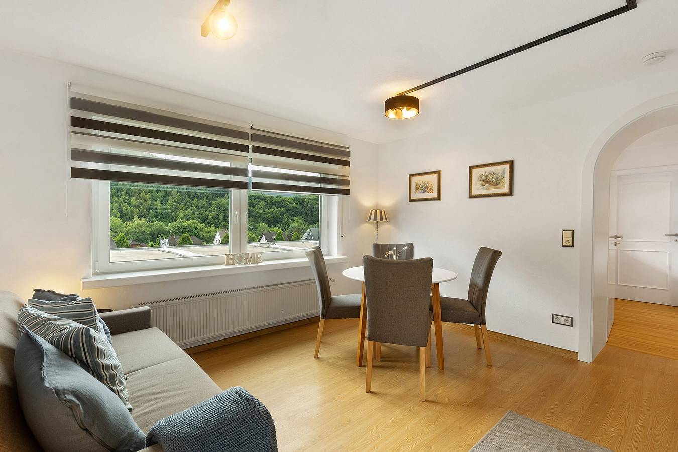Ganze Wohnung, Ferienwohnung 'Schwalbennest' mit Bergblick, privater Terrasse und Wi-Fi in Lennestadt, Sauerland