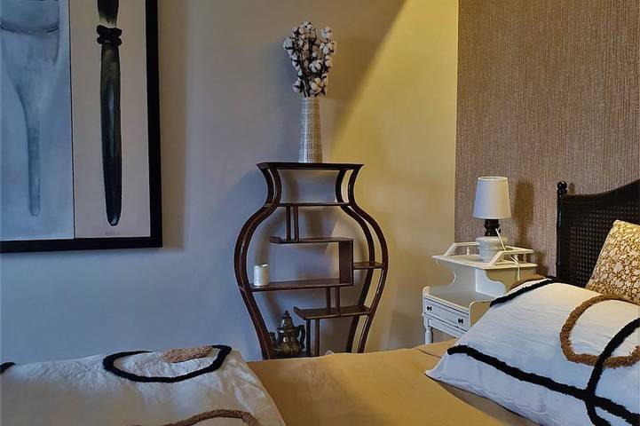 Location de vacances pour 2 personnes, avec jardin ainsi que piscine et terrasse à Reilhaguet - 3