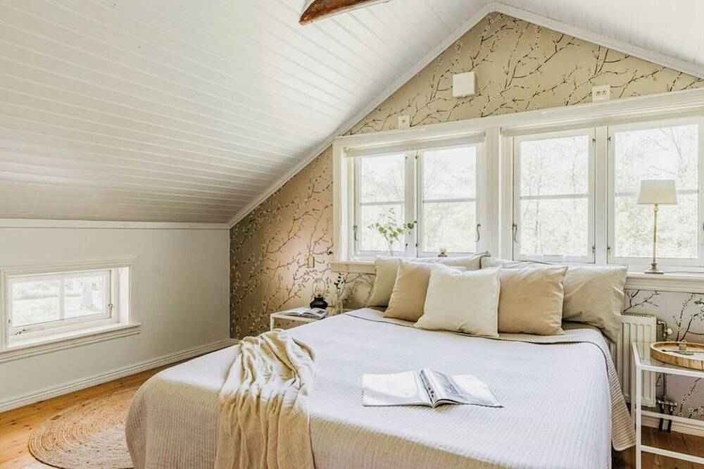 Entspannende Villa mit Kamin und eigenem Bach in Öglunda distrikt, Västergötland