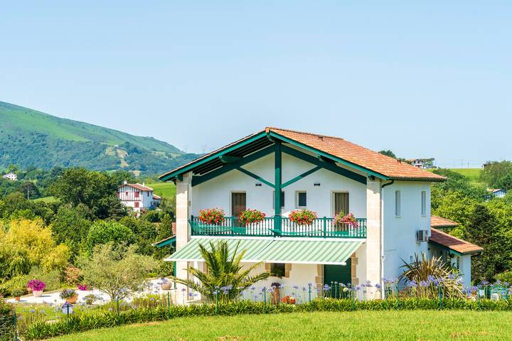 Location de vacances pour 6 personnes, avec jacuzzi et jardin au Pays basque