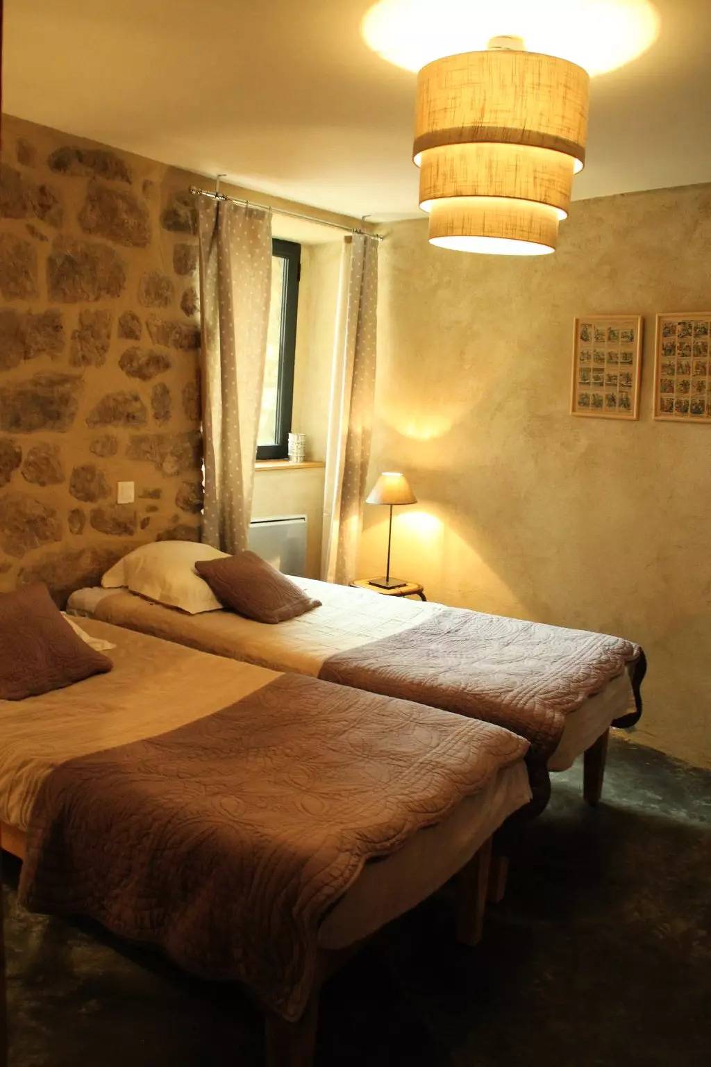 Appartement entier, 3 Pièces 5 Personnes in Chirols, Parc naturel régional des Monts d'Ardèche