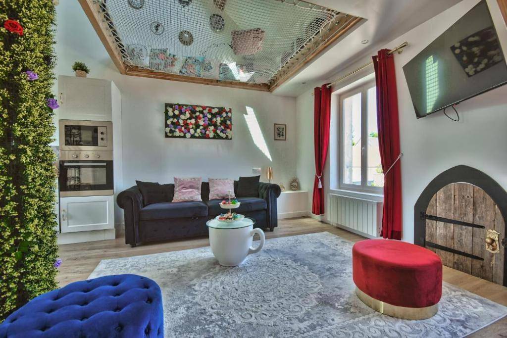 Appartement entier, One-Bedroom Apartment in Maintenon, Région de Chartres