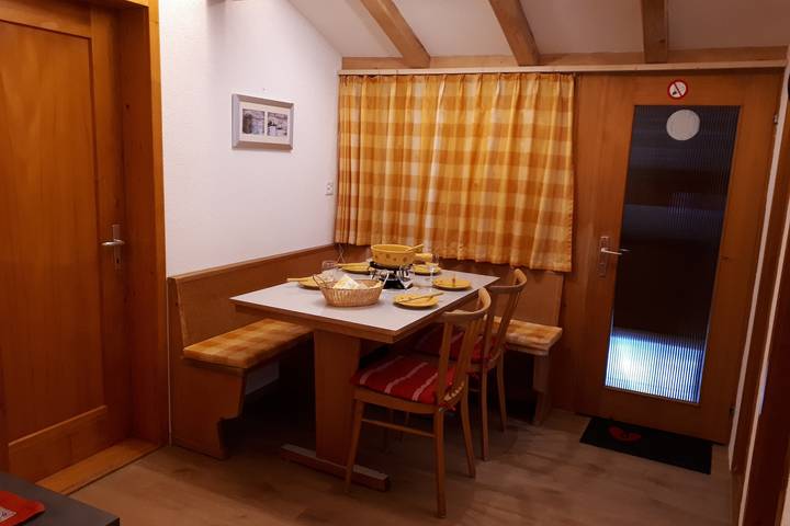 Ganze Ferienwohnung, Ferienhaus Tschudiboden - 2 Zimmerwohnung mit Bad/Dusche (Ug) in Flumserberg, Flums