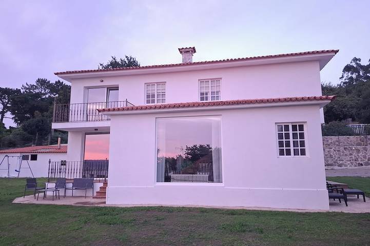 Casa para 12 personas, con jardín y balcón en Pontevedra