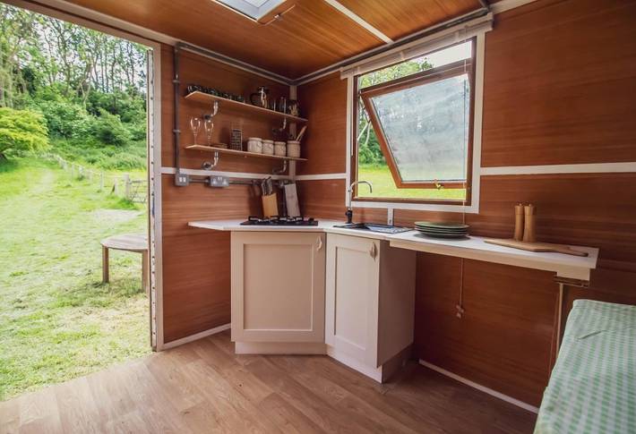 Glamping for 2 people, with Garden and View in Brighton