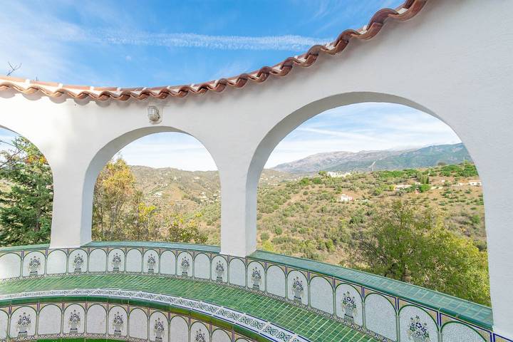 Villa 'Finca Rosalia' mit Bergblick, privatem Pool und WLAN in Cómpeta, Málaga Provinz