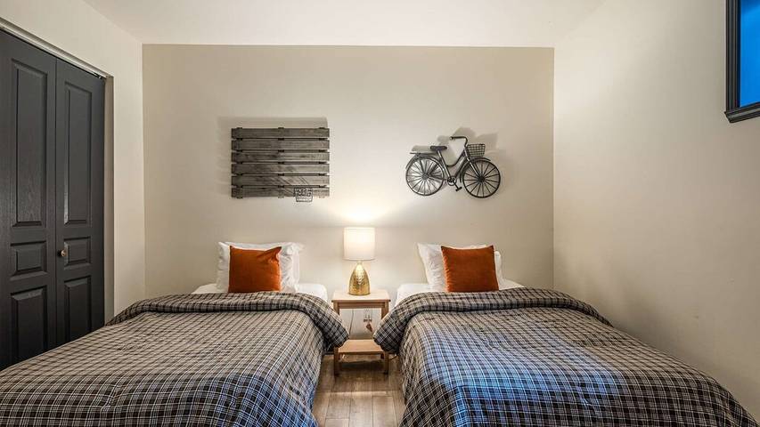 Ferienhaus für 10 Personen, mit Pool und Balkon - 1