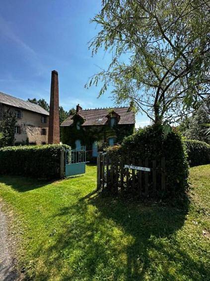 Villa pour 8 personnes, avec vue ainsi que terrasse et piscine