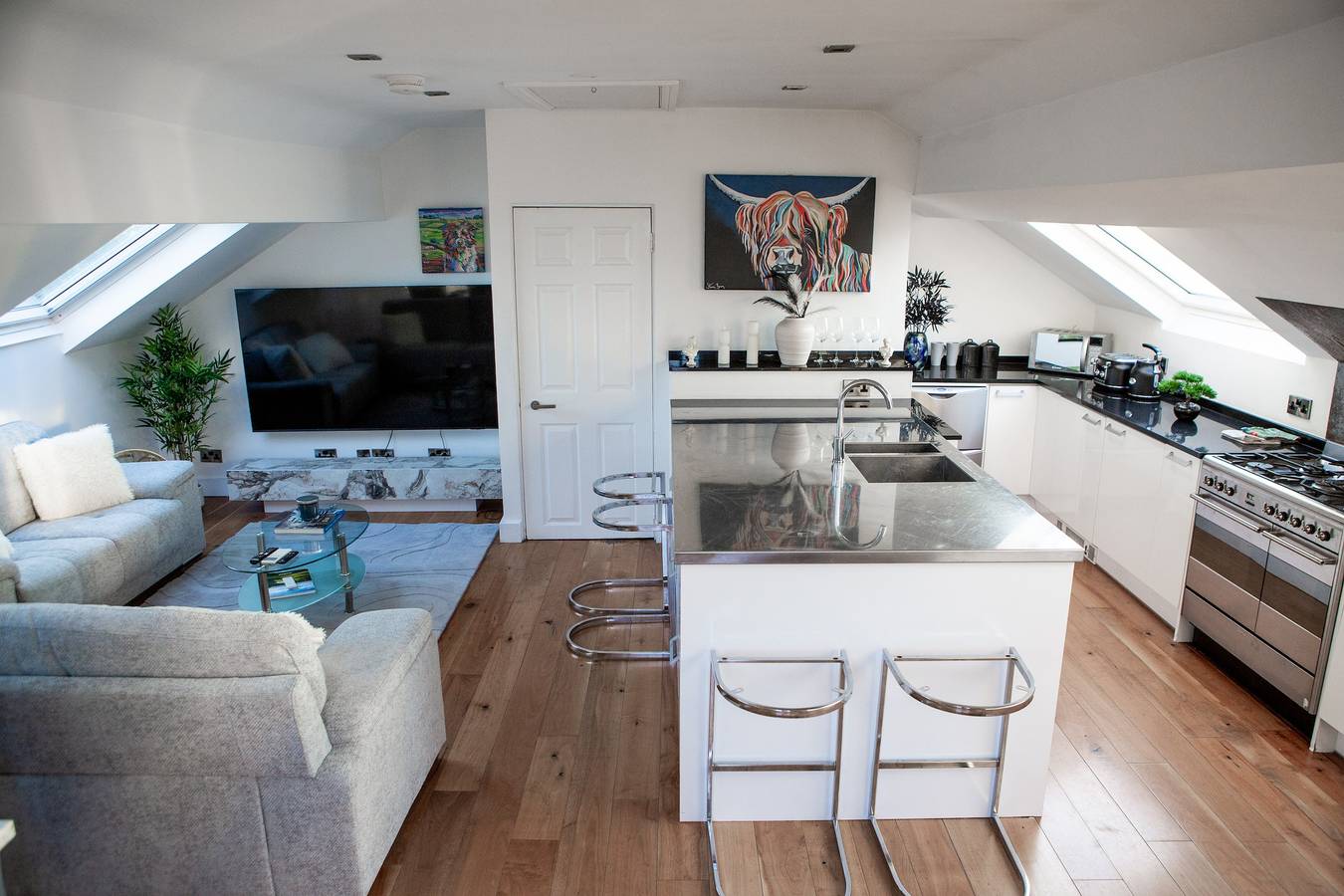 Apartamento vacacional entero, Central 3-Bedroom Penthouse, Sleeps 8 with Parking in Nottingham, Midlands del Este