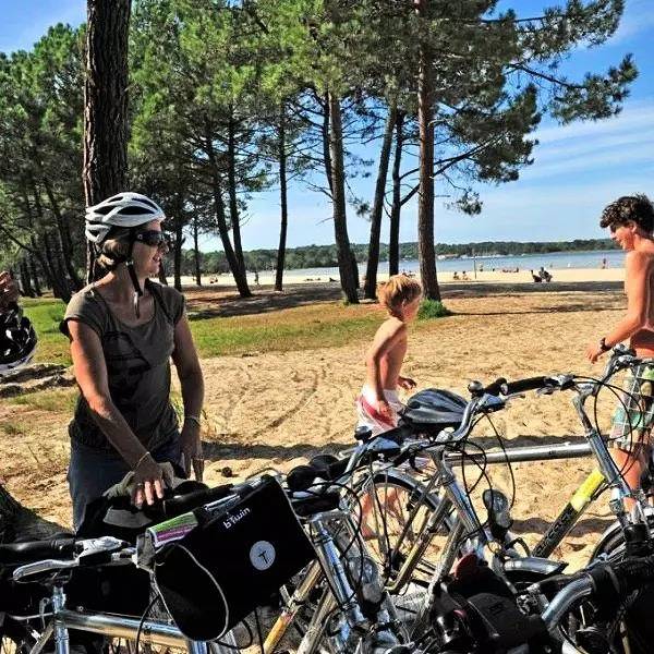 Appartement entier, Cabane sur pilotis sans sanitaire 4 personnes in Sainte-Eulalie-en-Born, Côte d’Argent