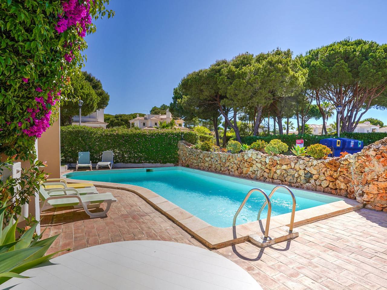 Casa en Vilamoura con piscina cerca playa in Quarteira, Distrito de Faro