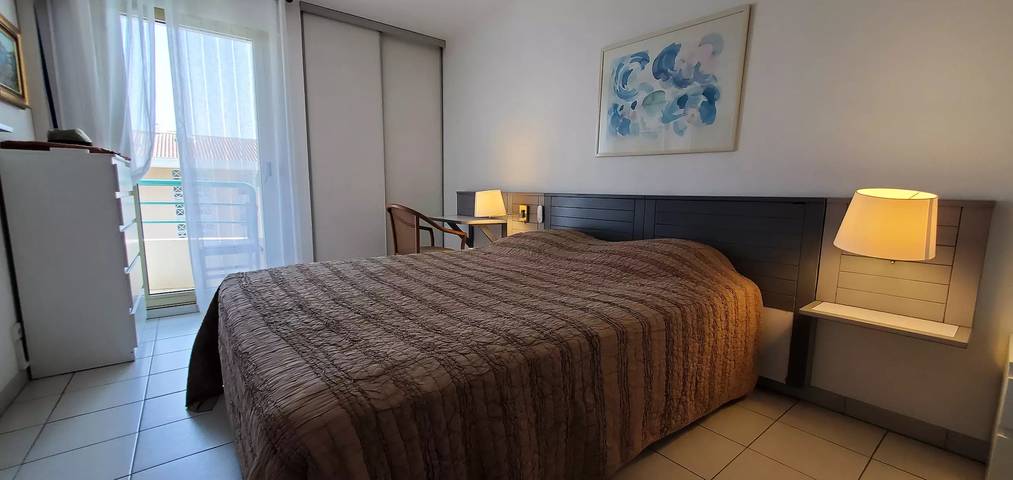 Gîte pour 4 personnes, avec piscine et balcon dans Plage du Port Fréjus - 4