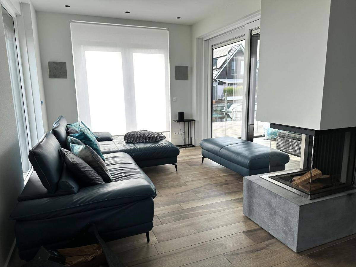 Holiday Home in Stavoren by Private Jetty in Stavoren, Ijsselmeer