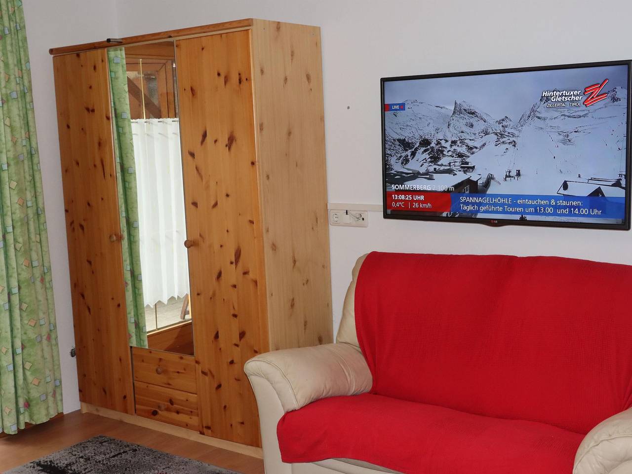 Ganzes Studio, Ferienwohnungen Schmelzhütte - Ferienwohnung Dachgeschoss in Mayrhofen, Zillertaler Alpen