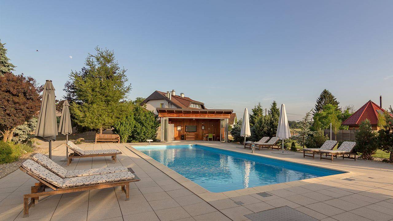 Luxus-Ferienhaus für 15 Personen (330 m²) in Križevci pri Ljutomeru in Lower Styria