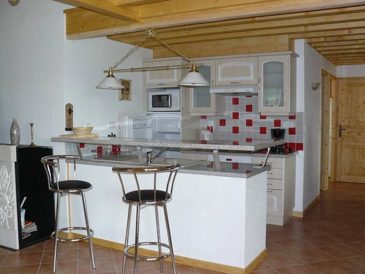 Gîte pour 7 personnes, avec terrasse et jardin dans Cascades du Hérisson - 2