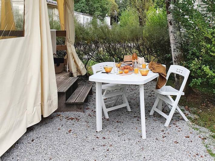 Camping Le Saint Laurent - Mobile home 5 persons - Tit'home - 21m²- 2 bedrooms - Wc (no shower) in Golf Saint-Laurent, Ploemel