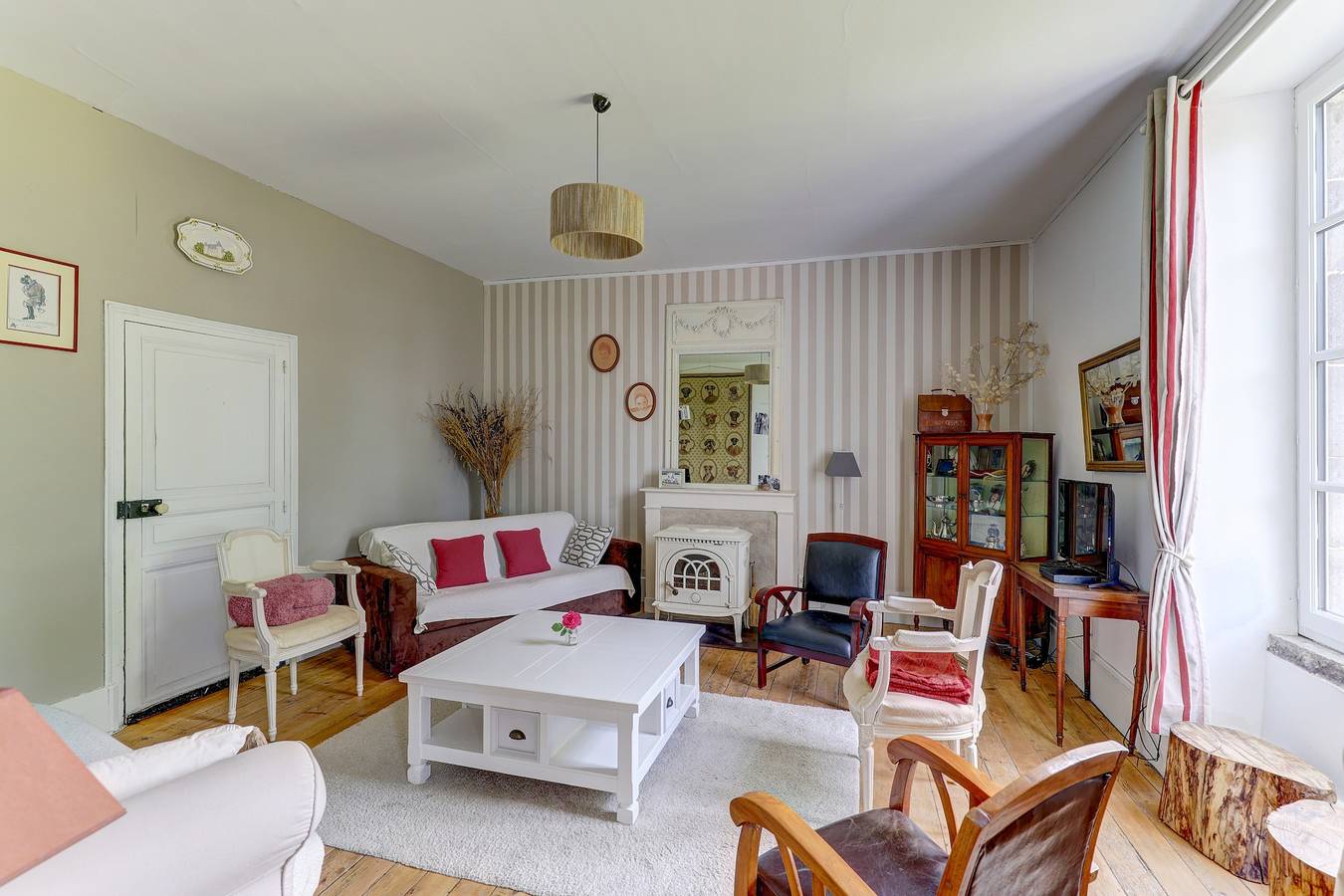 Les Marquetons - Maison Xixe siècle pour 10 pers in Jaligny-sur-Besbre, Région de Vichy
