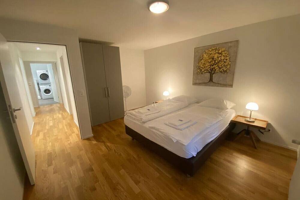 Entire apartment, Amazing 3Br flat in the city center (Sky9) in Zurich, Zurich district