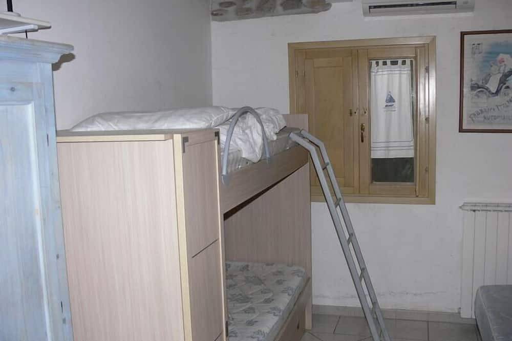 Haus in Seccheto,   direkt am Strand, großer med. Garten,Haustiere in Campo nell'Elba, Elba