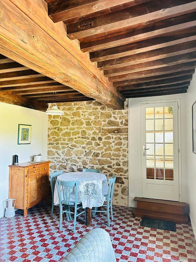 Location de vacances pour 2 personnes, avec terrasse et vue à Cussy-en-Morvan - 4