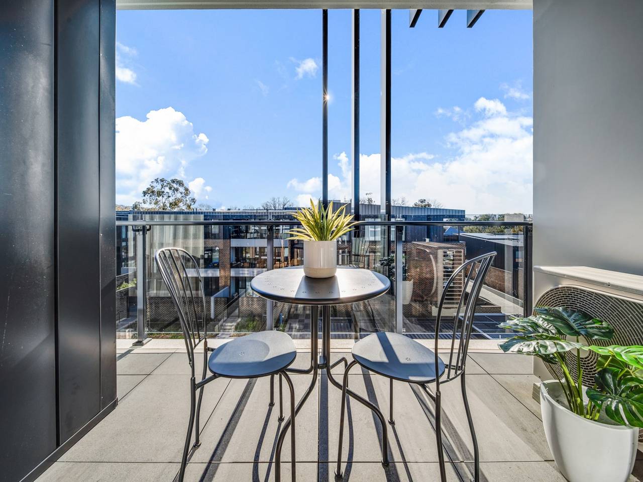 Ganze Wohnung, Geräumiges 1-Bett-Apartment mit Fitnessraum, Grill und Parkplatz in South Canberra, Canberra