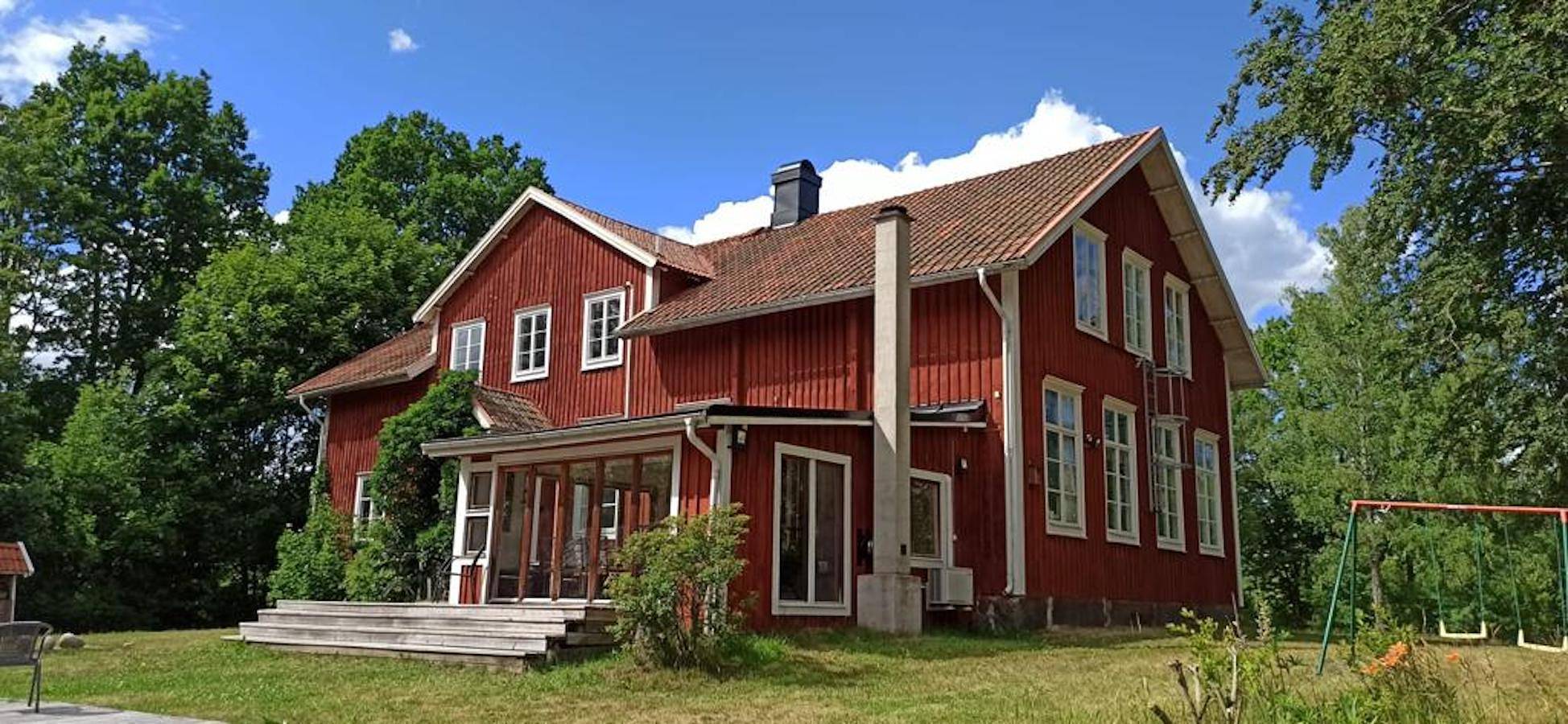 Grosses, geräumiges Ferienhaus in Alleinlage mit Wintergarten - Hot tub - Pool - Sauna in Kronoberg