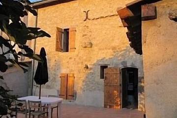 Location de vacances pour 8 personnes, avec terrasse et jardin à Sos