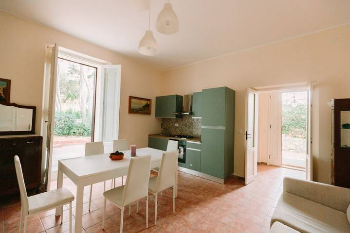 Gîte pour 5 personnes, avec jardin à Erice - 2