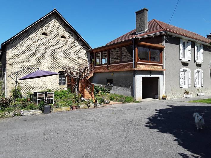 Gîte pour 4 personnes, avec jardin et terrasse dans Escoubès
