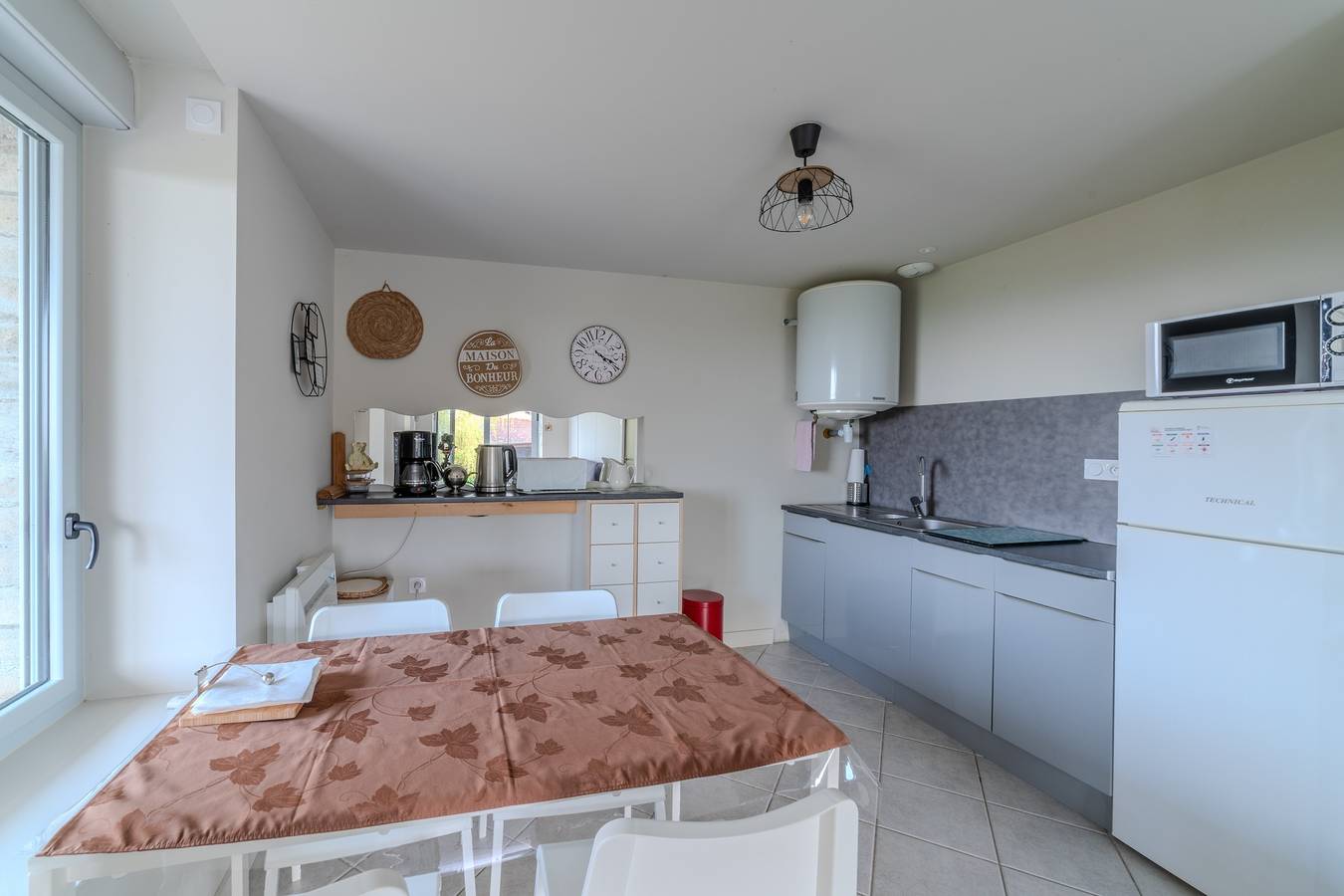 Ganze Wohnung, Ferienwohnung für 4 Personen mit Terrasse in Vindry-sur-Turdine, Villefranche-sur-Saône und Umgebung