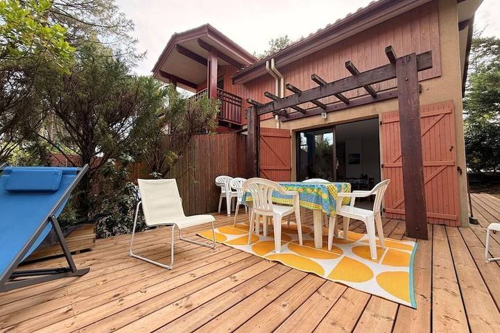 Gîte pour 4 personnes, avec jardin et piscine à Lacanau