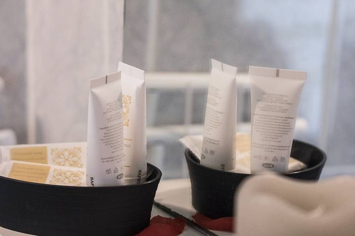 Location de vacances pour 2 personnes, avec terrasse ainsi que jardin et jacuzzi à Bézenac - 3