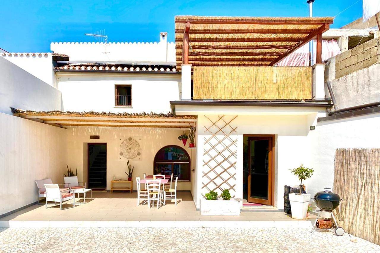 Al Vicoletto - Genuine Hospitality & Private Parking in Tortolì, Province de Ogliastra