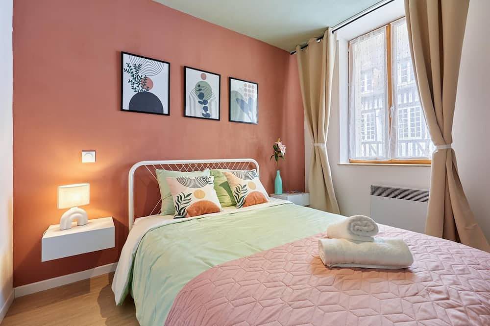 Entire apartment, Elegant T2 La Dolce, 20 minutes from Honfleur in Pont-Audemer, Bernay region
