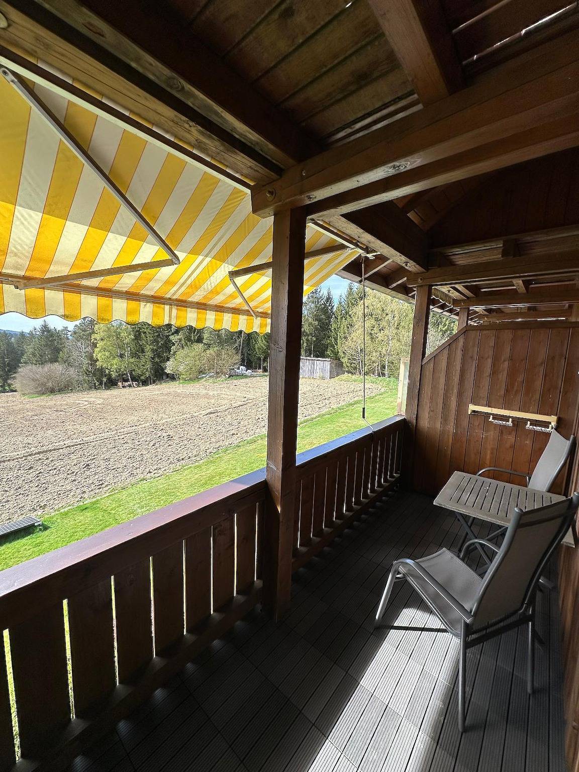Ganze Wohnung, Haus Hönigsgrub - Ferienwohnung Rachel mit kostenfreier Wlan-Nutzung in Rinchnach, Ostbayern