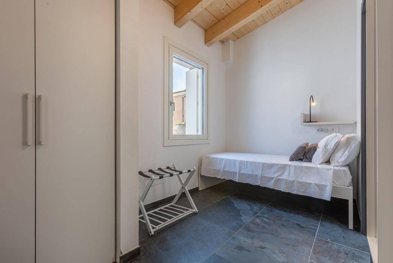 Apartamento entero, Guesthost - Le Agavi - Charming Apt + Outdoor Area in Ferrara, Provincia de Ferrara