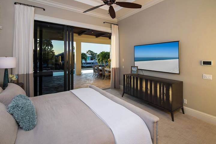 Vacation rental for 10 people, with hot tub and balcony/terrace as well as terrace in Marco Island