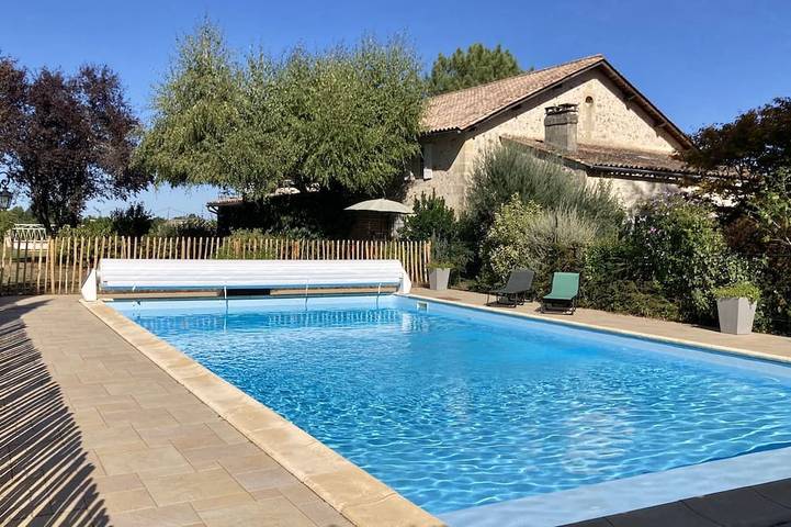 Gîte pour 5 personnes, avec piscine ainsi que jardin et terrasse, animaux acceptés à Lamothe-Montravel