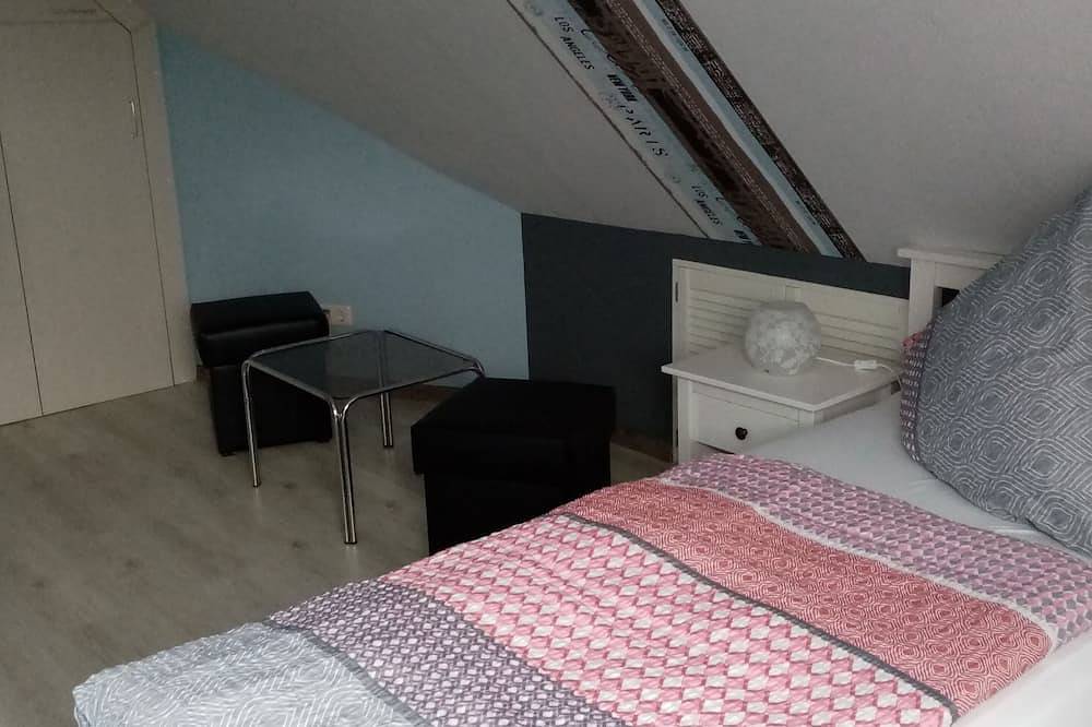Ganze Wohnung, Liebevoll eingerichtete Fewo freut sich auf  kleine und große Gäste. in Friedeburg, Landkreis Wittmund